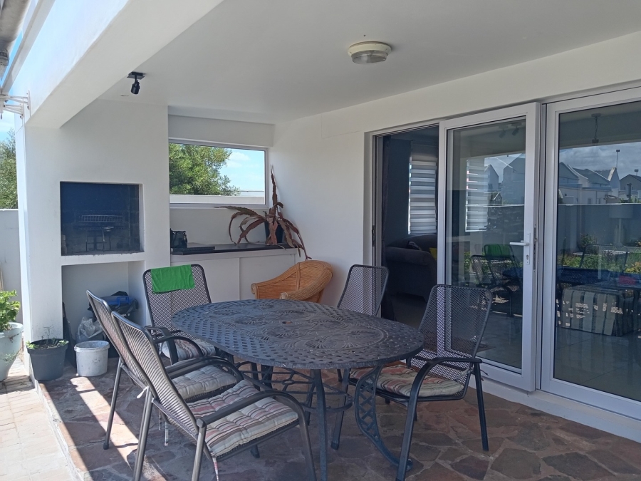 To Let 3 Bedroom Property for Rent in Laguna Sands Western Cape